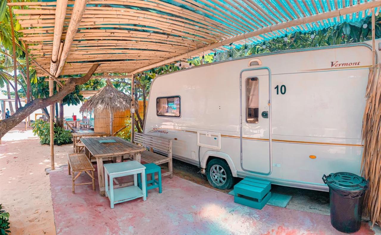 Beach House Camp Nacsomtien Kültér fotó