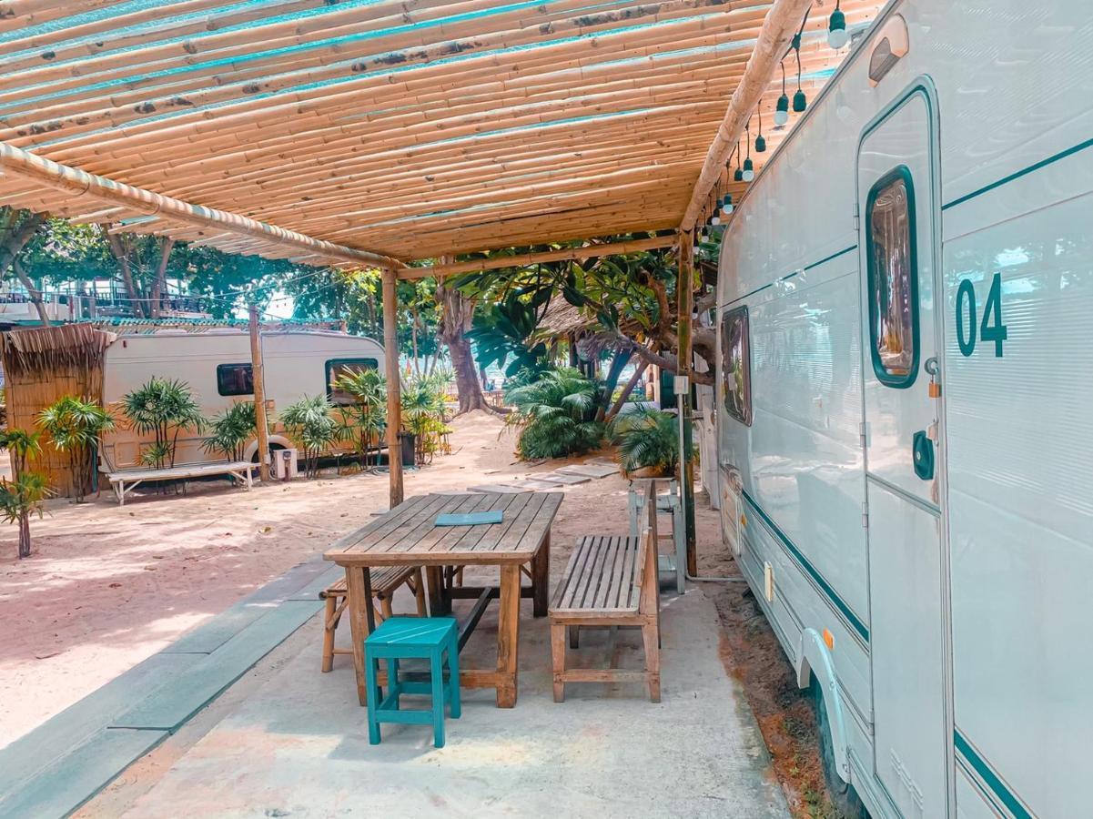 Beach House Camp Nacsomtien Kültér fotó