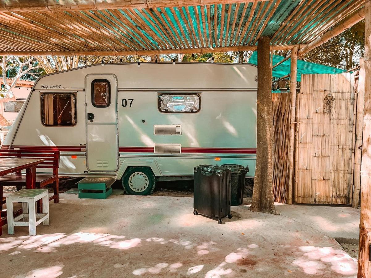 Beach House Camp Nacsomtien Kültér fotó
