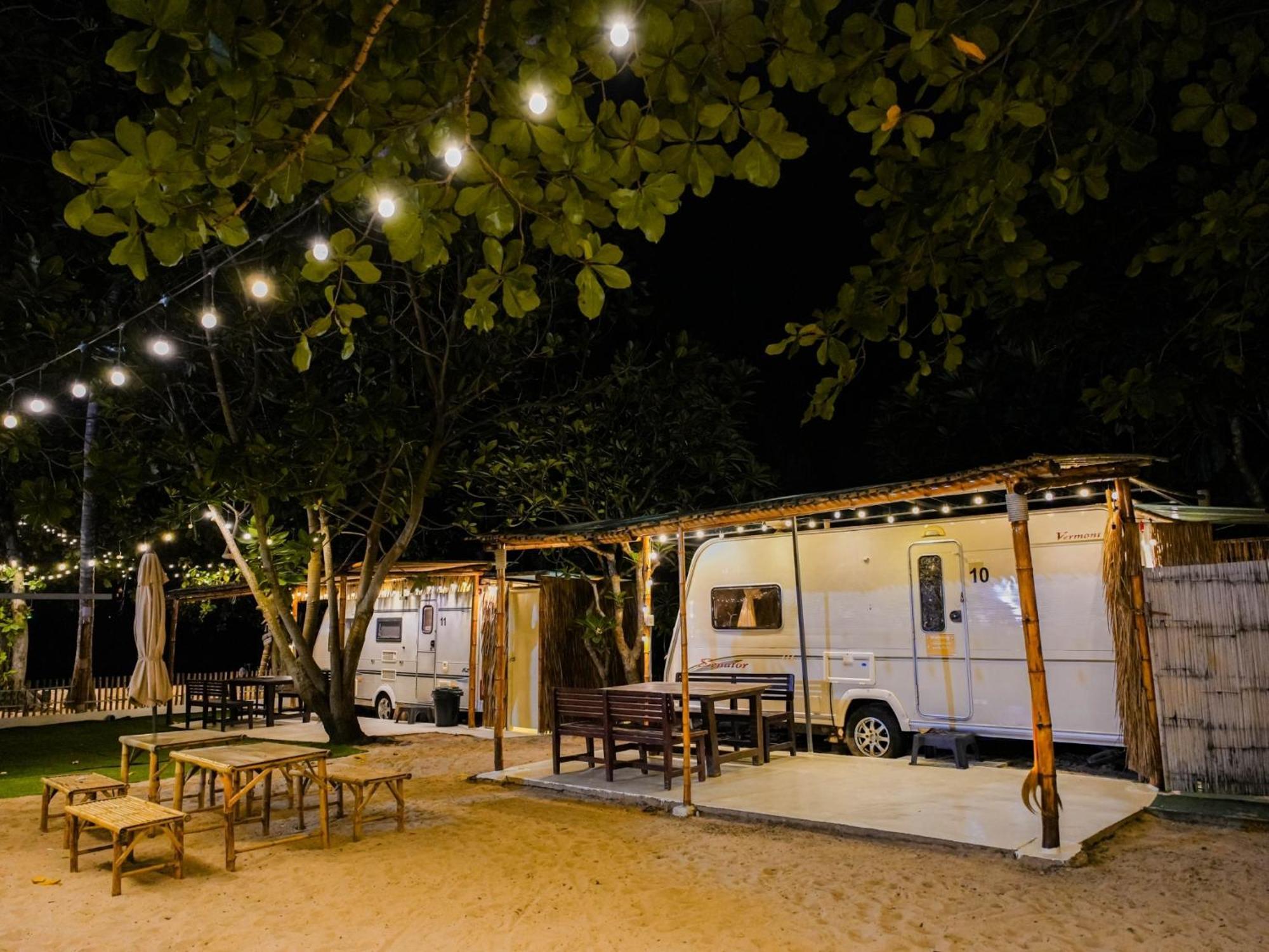Beach House Camp Nacsomtien Kültér fotó